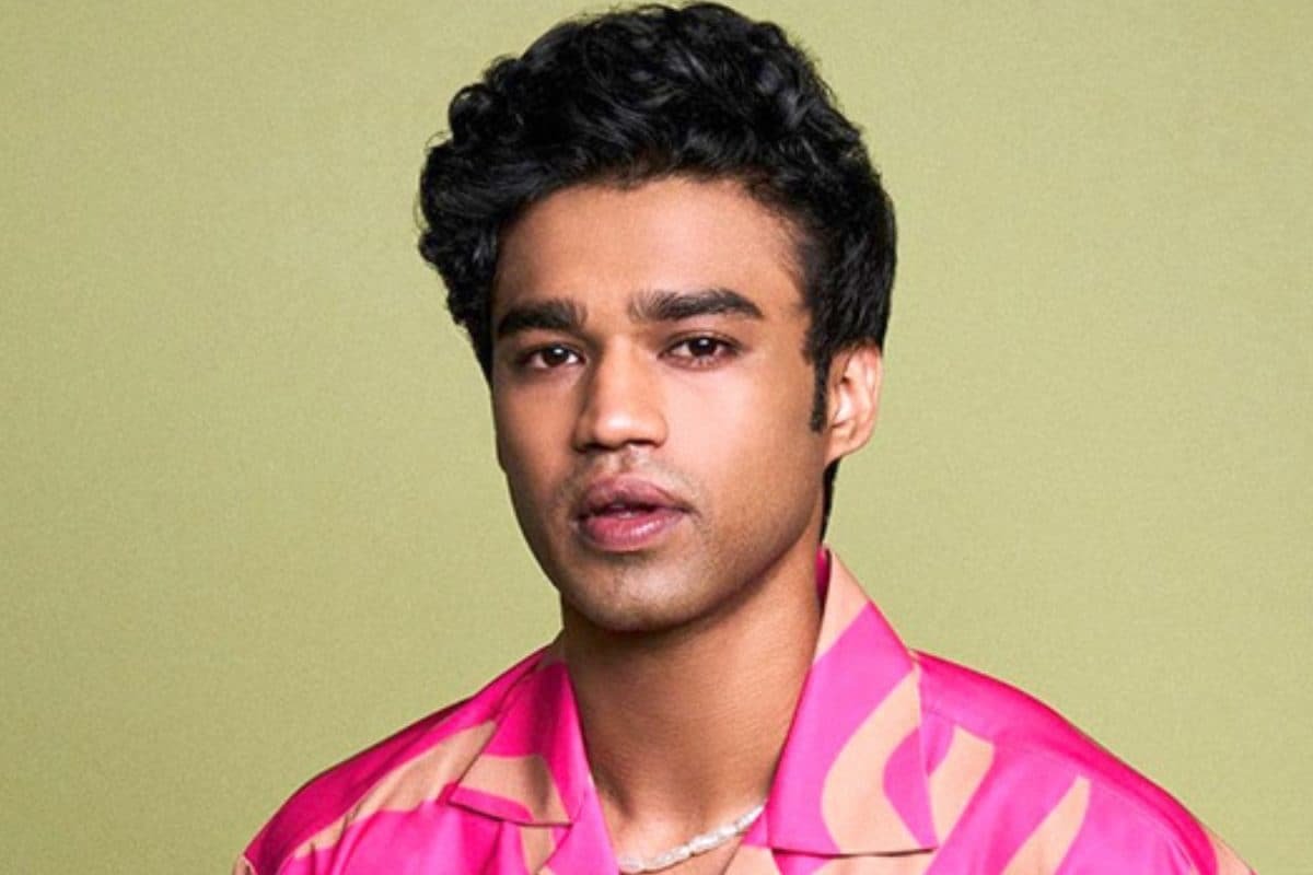 Babil Khan Reveals He Had A ‘Dabba Phone’ Till The Age Of 22