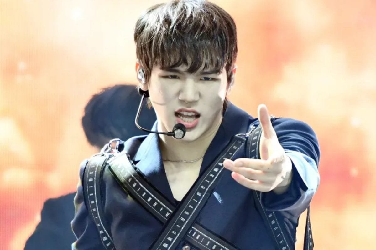 Bain Of K-Pop Group JUST B Comes Out As Gay During LA Concert: ‘F***ing Proud