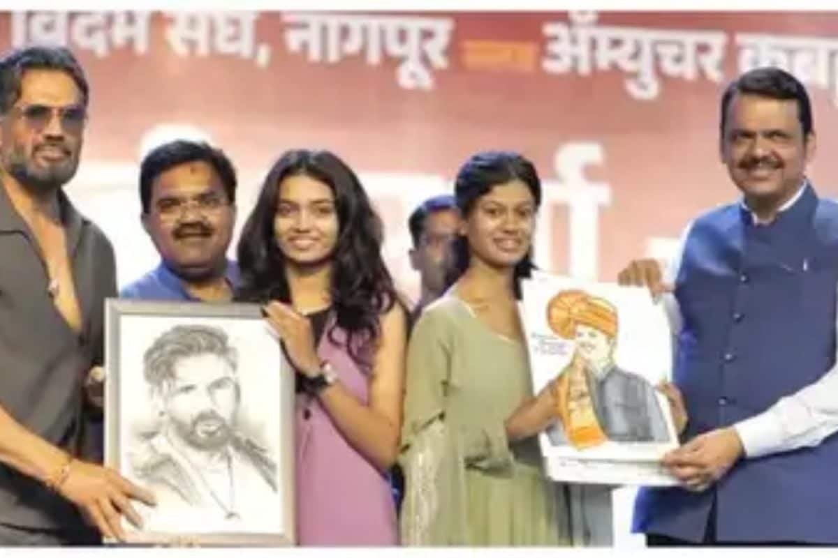 Devendra Fadnavis Lauds Suniel Shettys Kesari Veer For Honouring Somnath Warriors