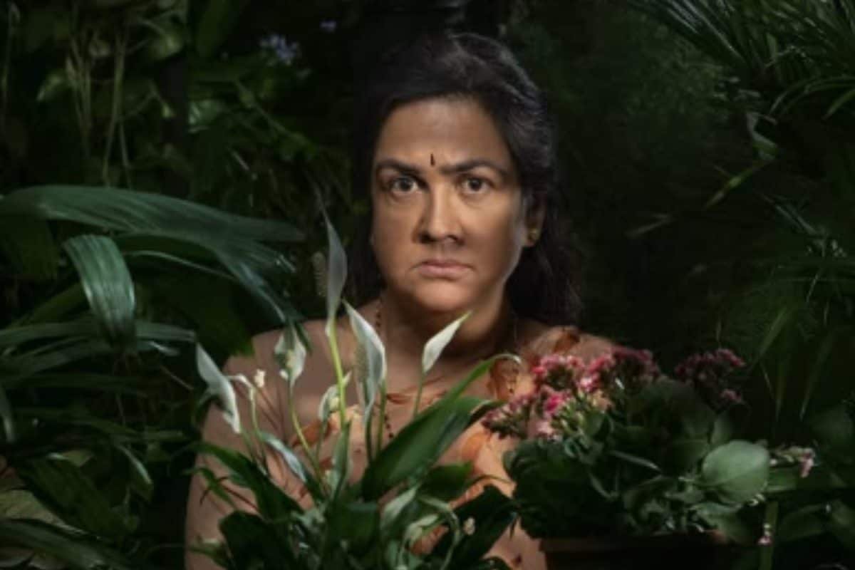 Malayalam film Aasha 1st Look Out: Urvashi Looks Fierce In This Psychological Thriller