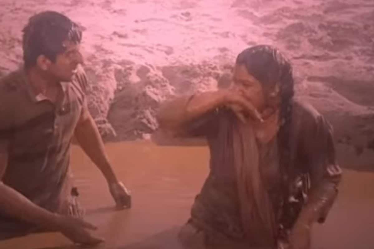 Bhumi Pednekar Celebrates 10 Years Of Dum Laga Ke Haisha, Pens A Note As She Watches Film In Theatre