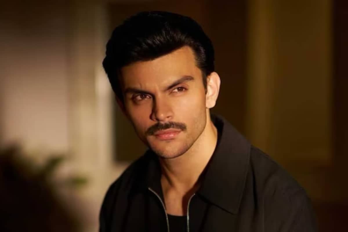 Janhvi Kapoor Crowns Veer Pahariya The ‘Pistol Squat King’ And Orry Agrees