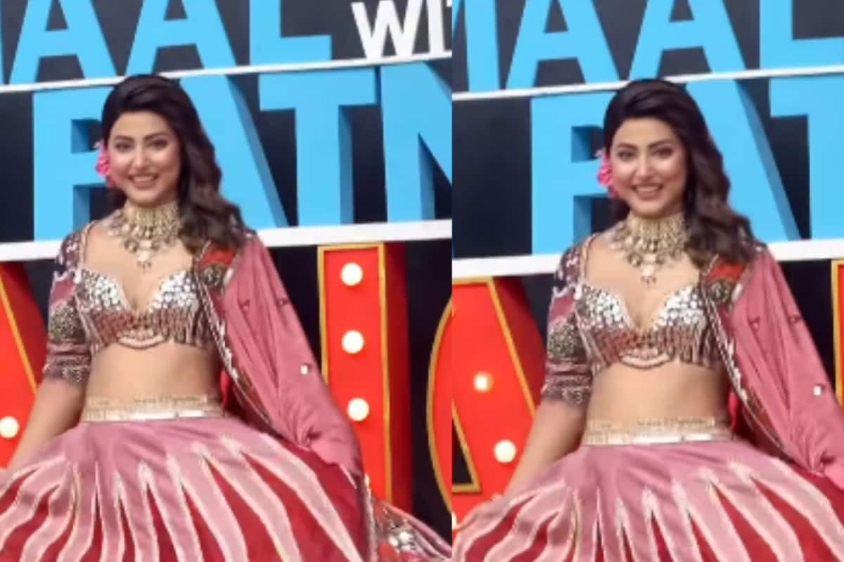 Hina Khan Is Ready To Slay Maha Ashtami In Gota Patti Lehenga | Video