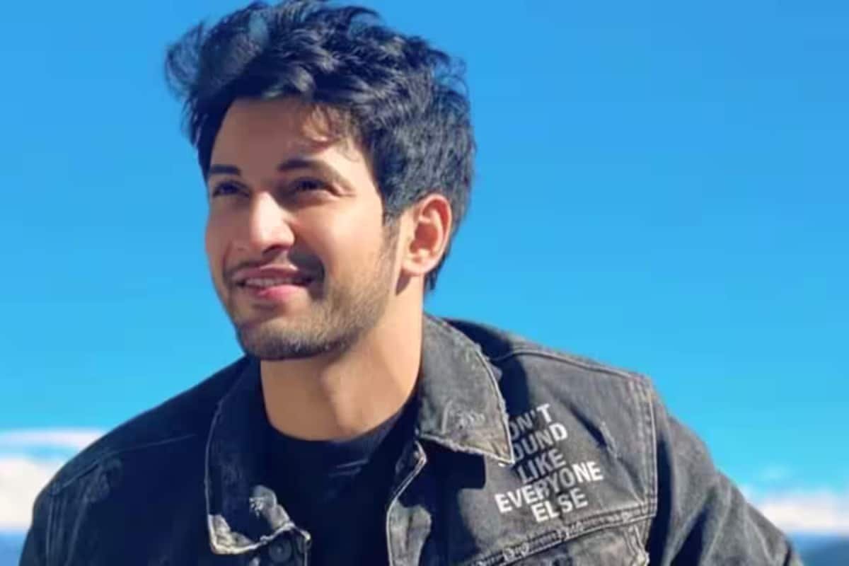 Rohit Saraf’s Fan-Made Wish For His Film’s Success Is Hilarious. Do Not Miss