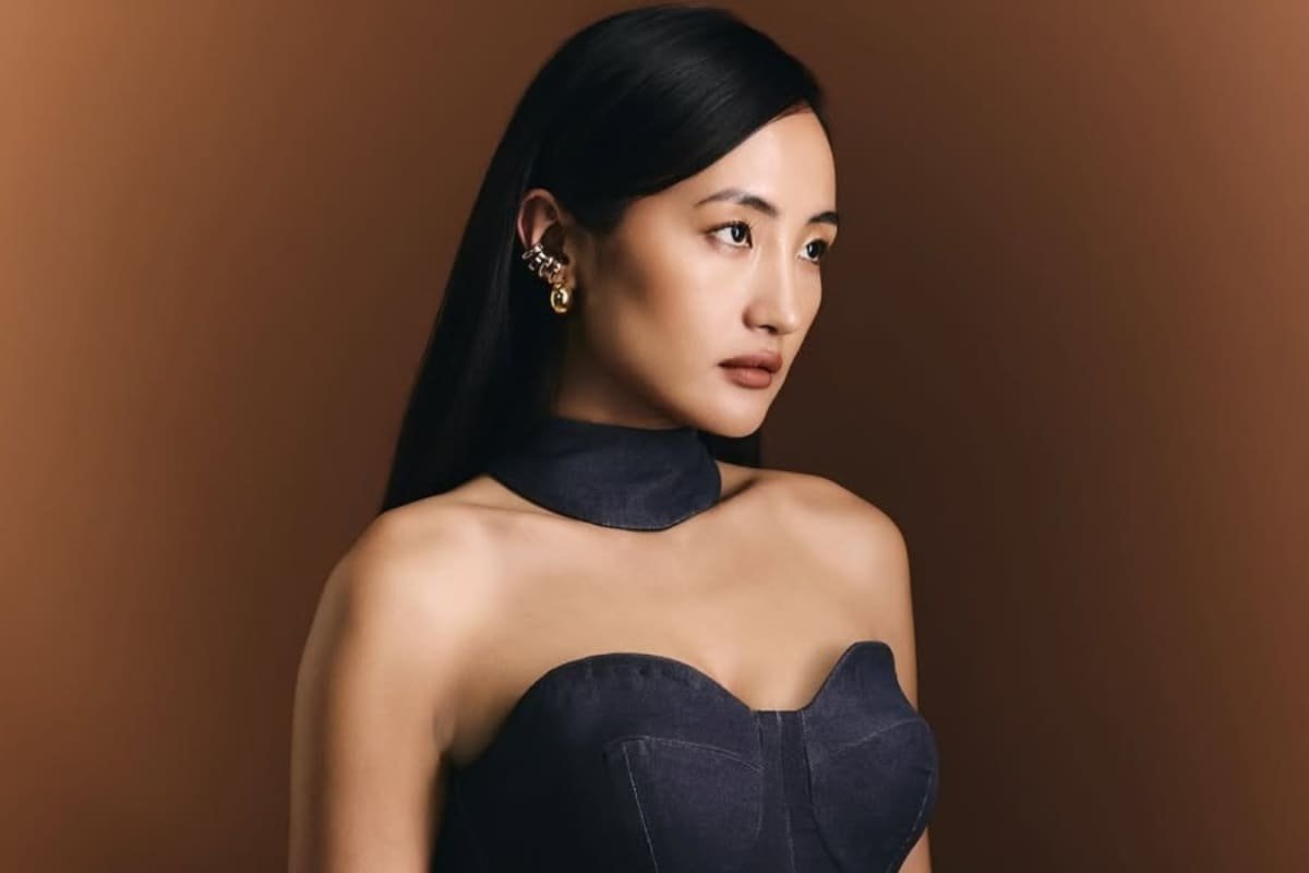 Bigg Boss 18 Star Chum Darang Redefines Power Glam In A Navy Corset Ensemble