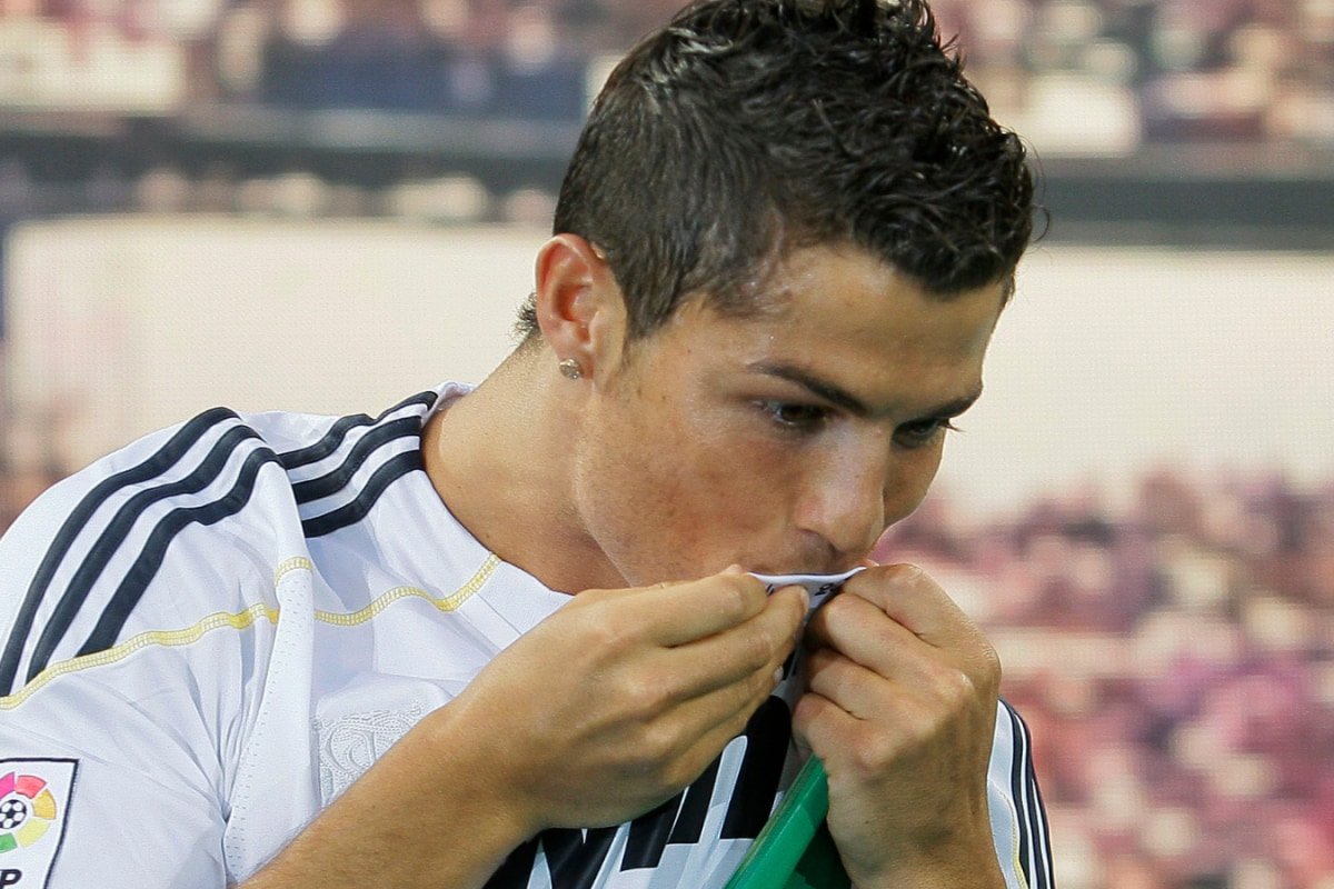 Crazy Reason Why Cristiano Ronaldo Would Never Swap Jerseys With Roma Players