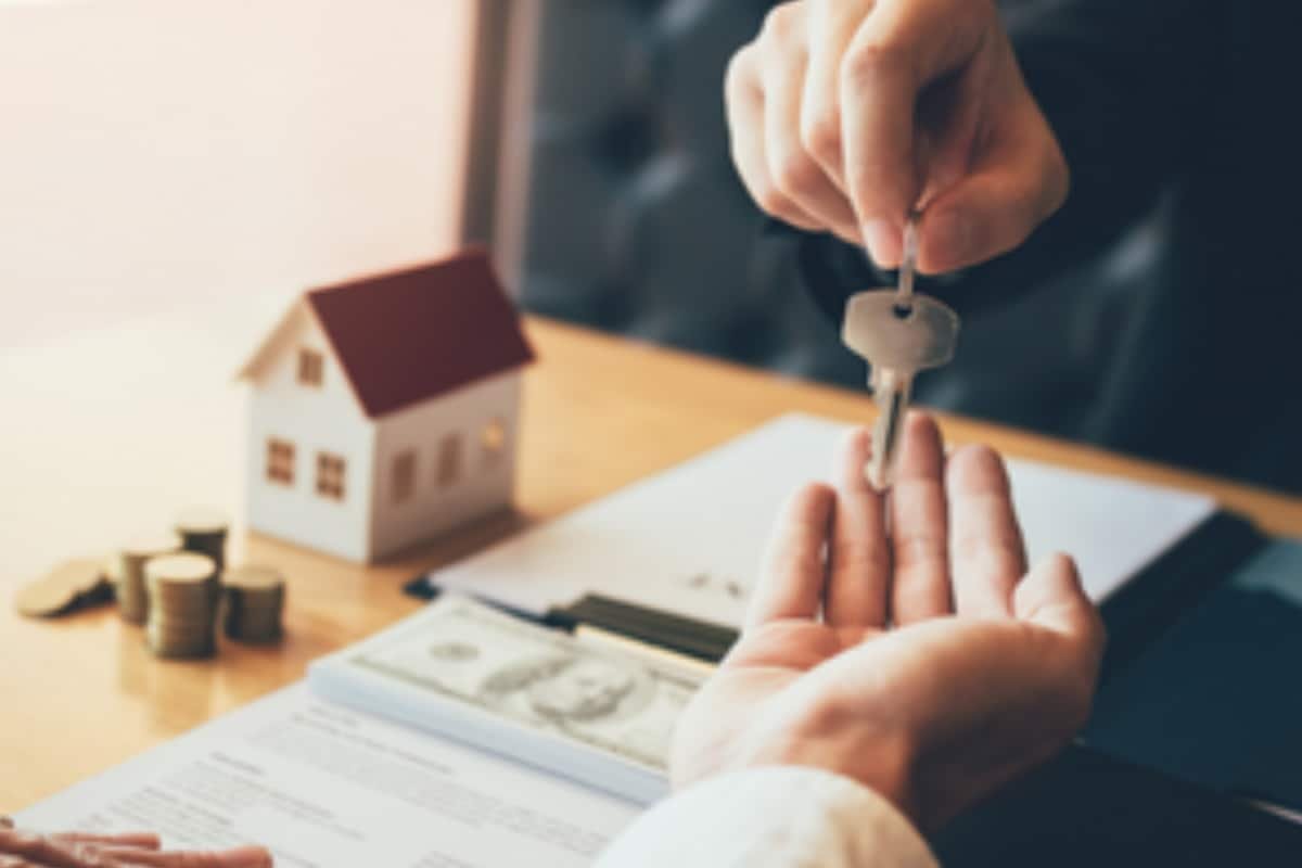 From Lower Interest Rates To Tax Perks: Benefits Women Get While Buying A Home