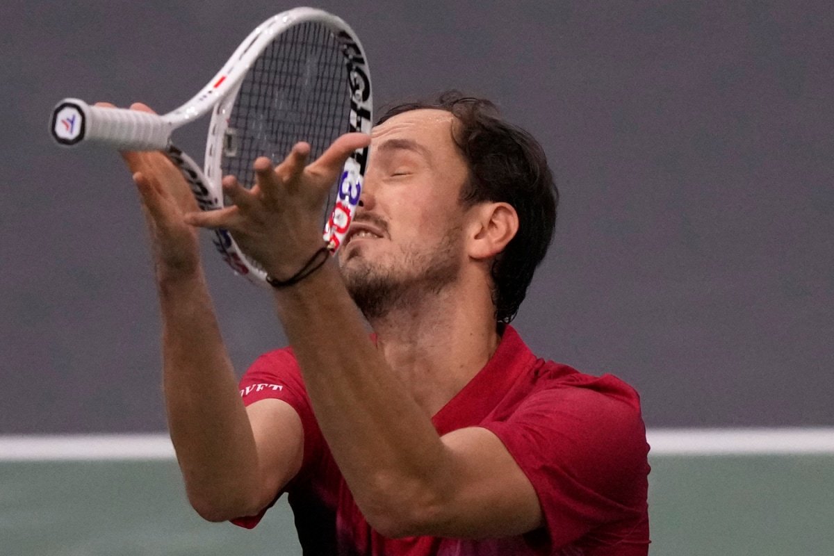 Open 13: Daniil Medvedev Beats Pierre-Hugues Herbert To Book Quarters Spot In Marseille