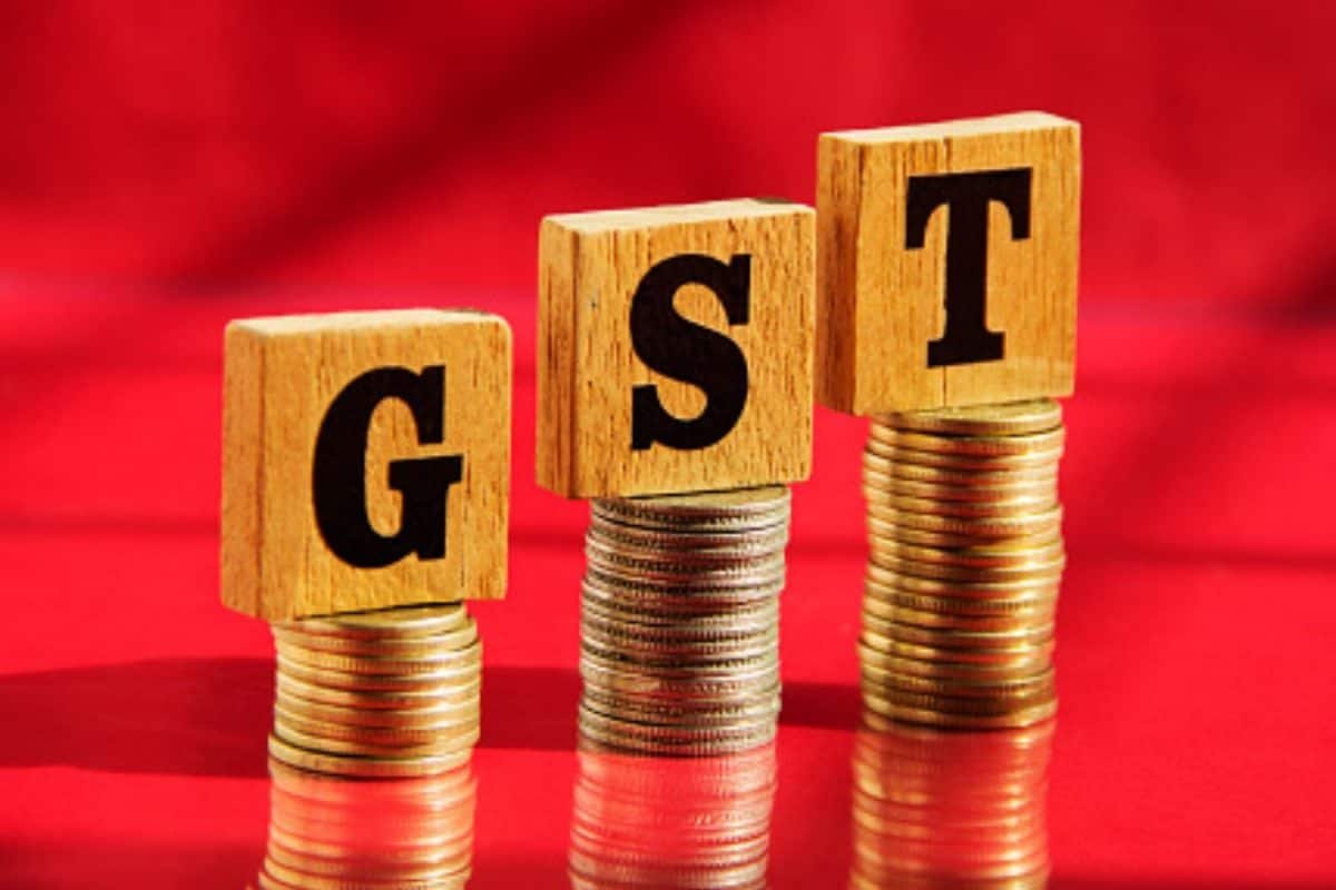 Finance Ministry To Meet Hospitality, Insurance, Textile Leaders On Passing GST Cuts To Consumers