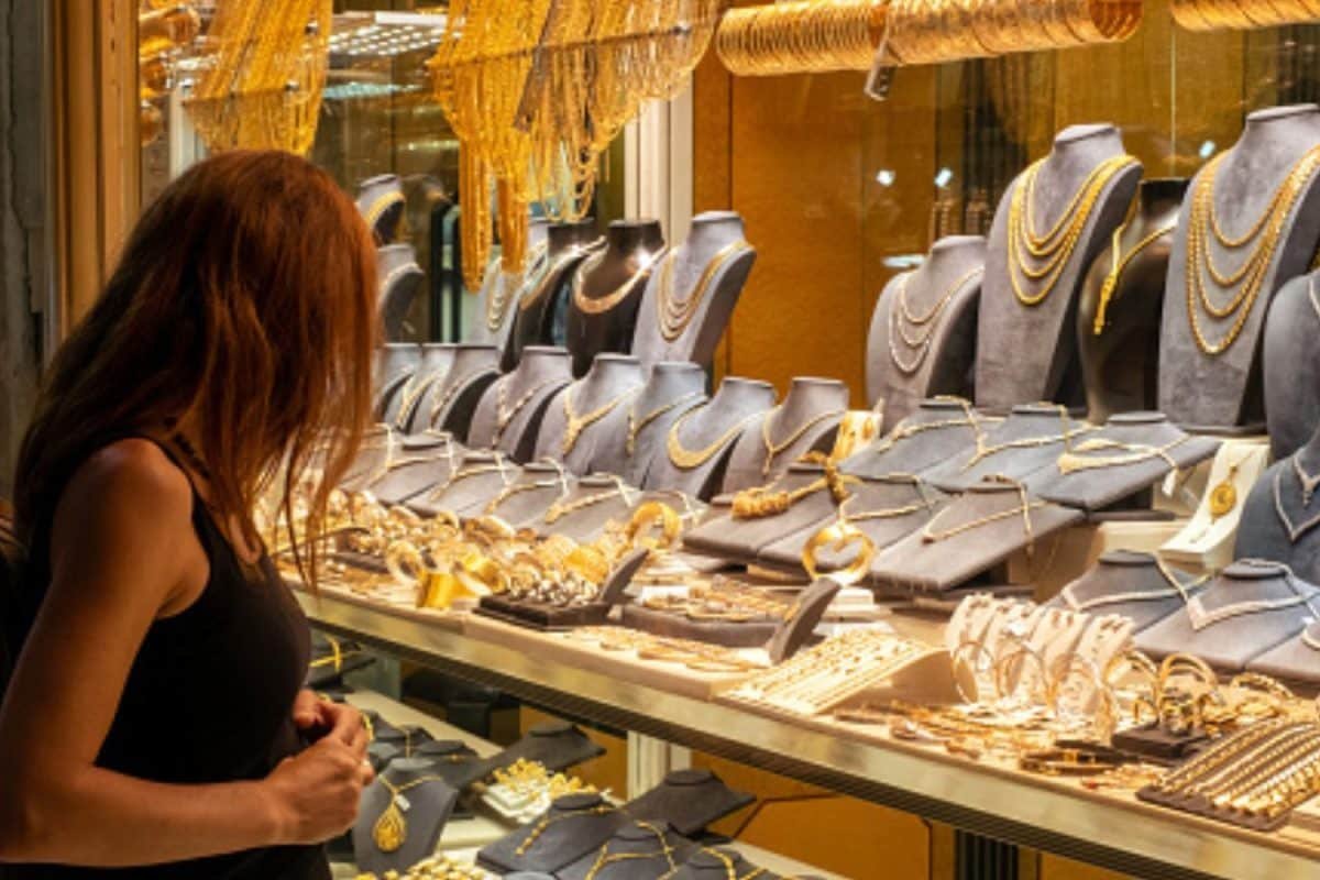 Should You Buy Gold This Festive Season, Or Is Silver SIP The Smarter Investment Option?