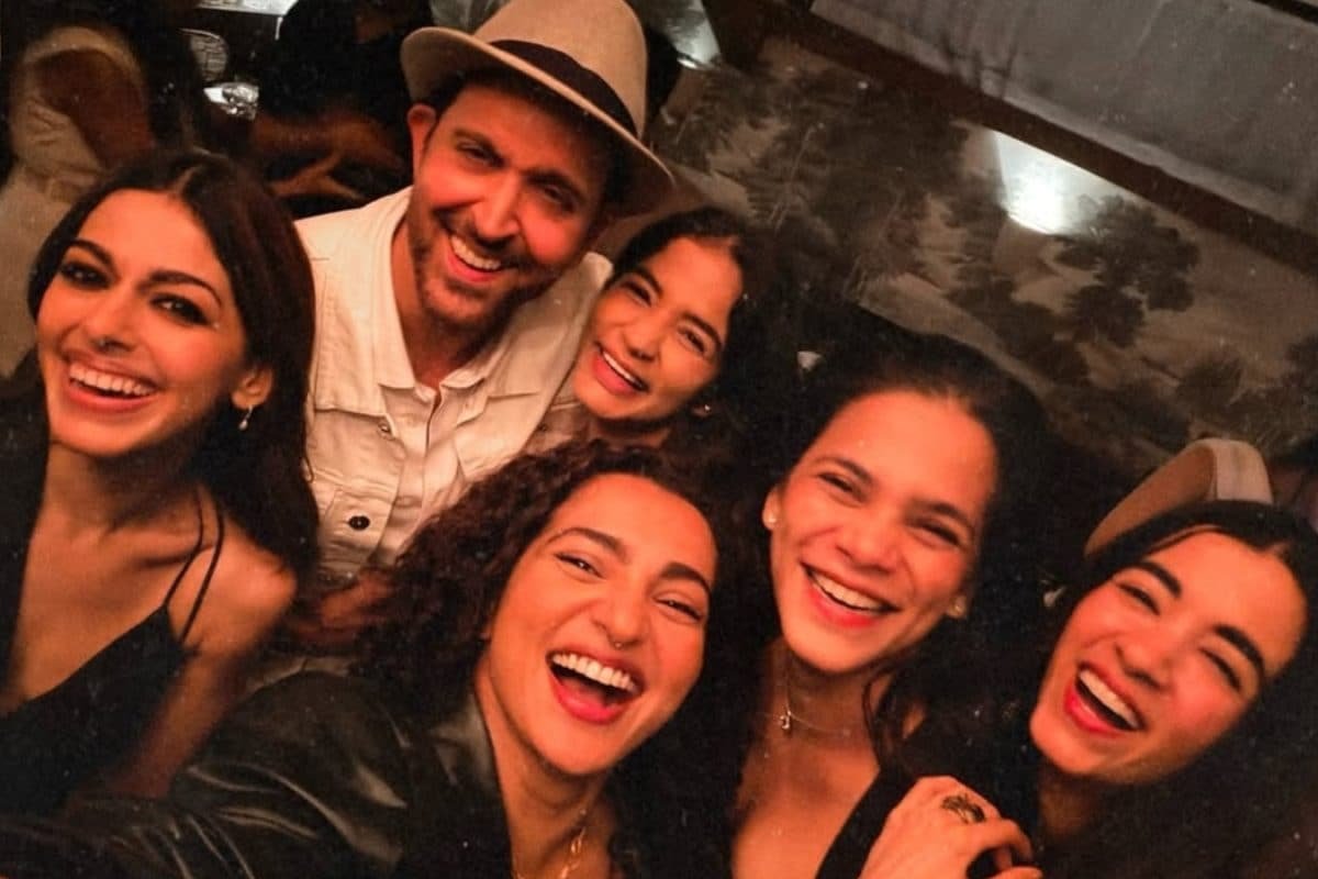 Hrithik Roshan, Parvathy Thiruvothu And Saba Azad’s Fun Night Out Hints At Upcoming Series ‘Storm’