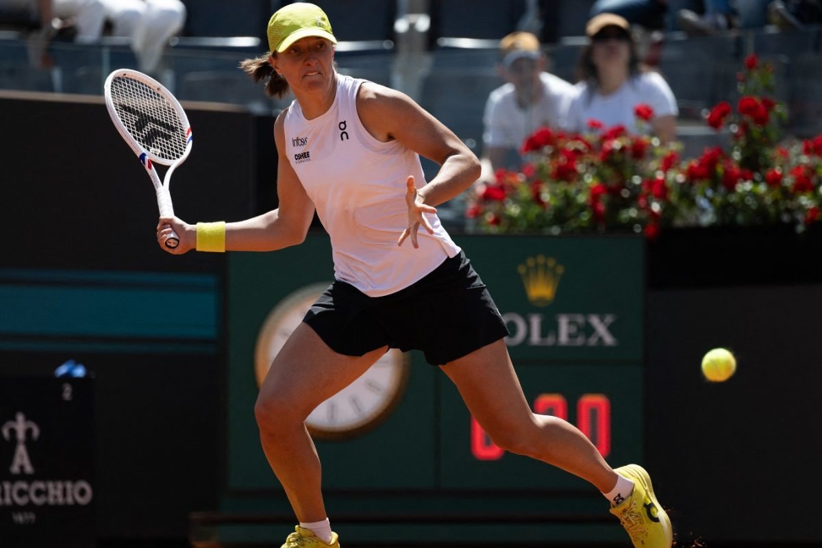 Italian Open 2025: Swiatek Cruises Through Cocciaretto To Advance To Third Round
