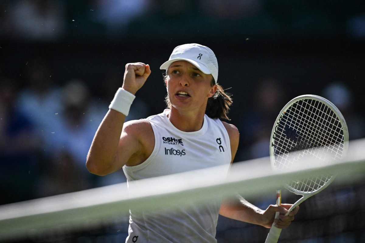 Iga Swiatek Pummels Belinda Bencic In Straight Sets To Reach 2025 Wimbledon Final