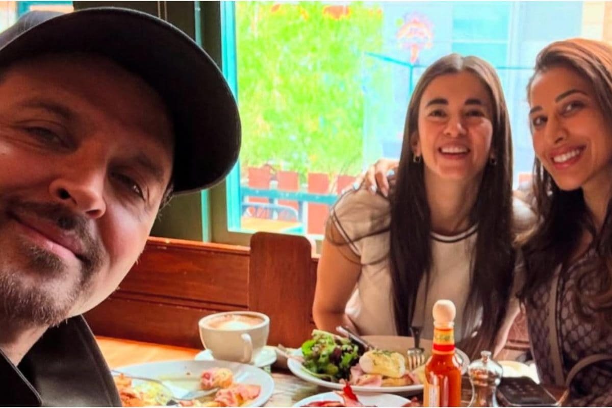Hrithik Roshan And GF Saba Azad Enjoy Lunch Date In USA, Sophie Choudry Joins Them | PIC