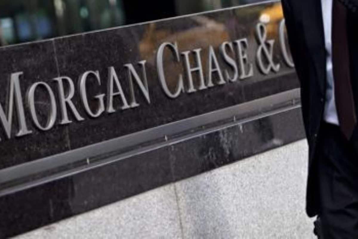 JPMorgan Warns Incoming Analysts: No Job-Hopping For 18 Months, Or Youre Out