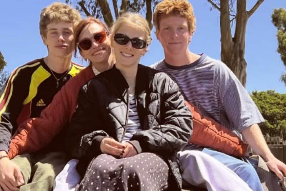 Julia Roberts Poses In RARE Photo With All Three Children On Mothers Day