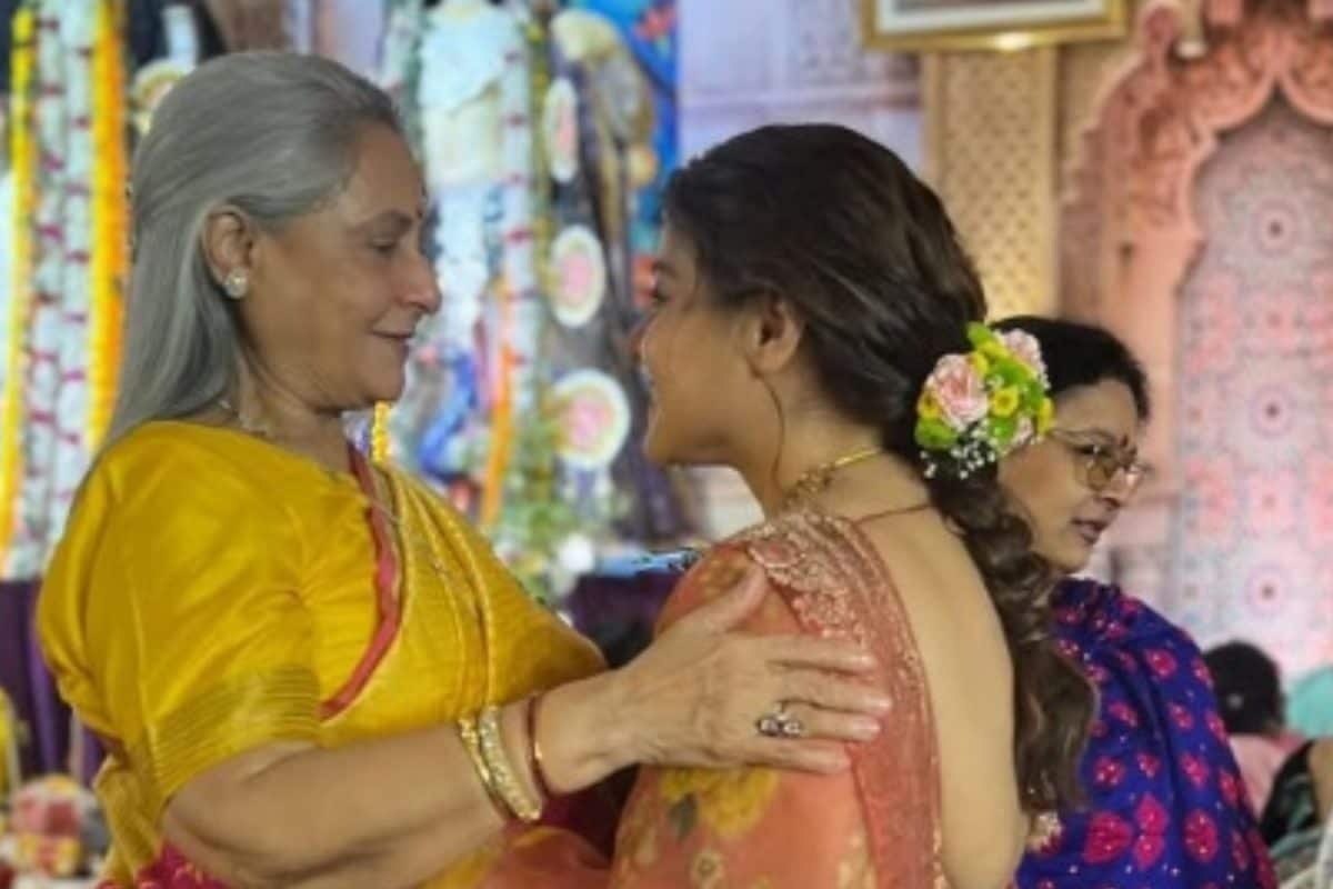 Kajol Shares Photo With ‘No Nonsense Woman’ Jaya Bachchan, Wishes Her Happy Birthday