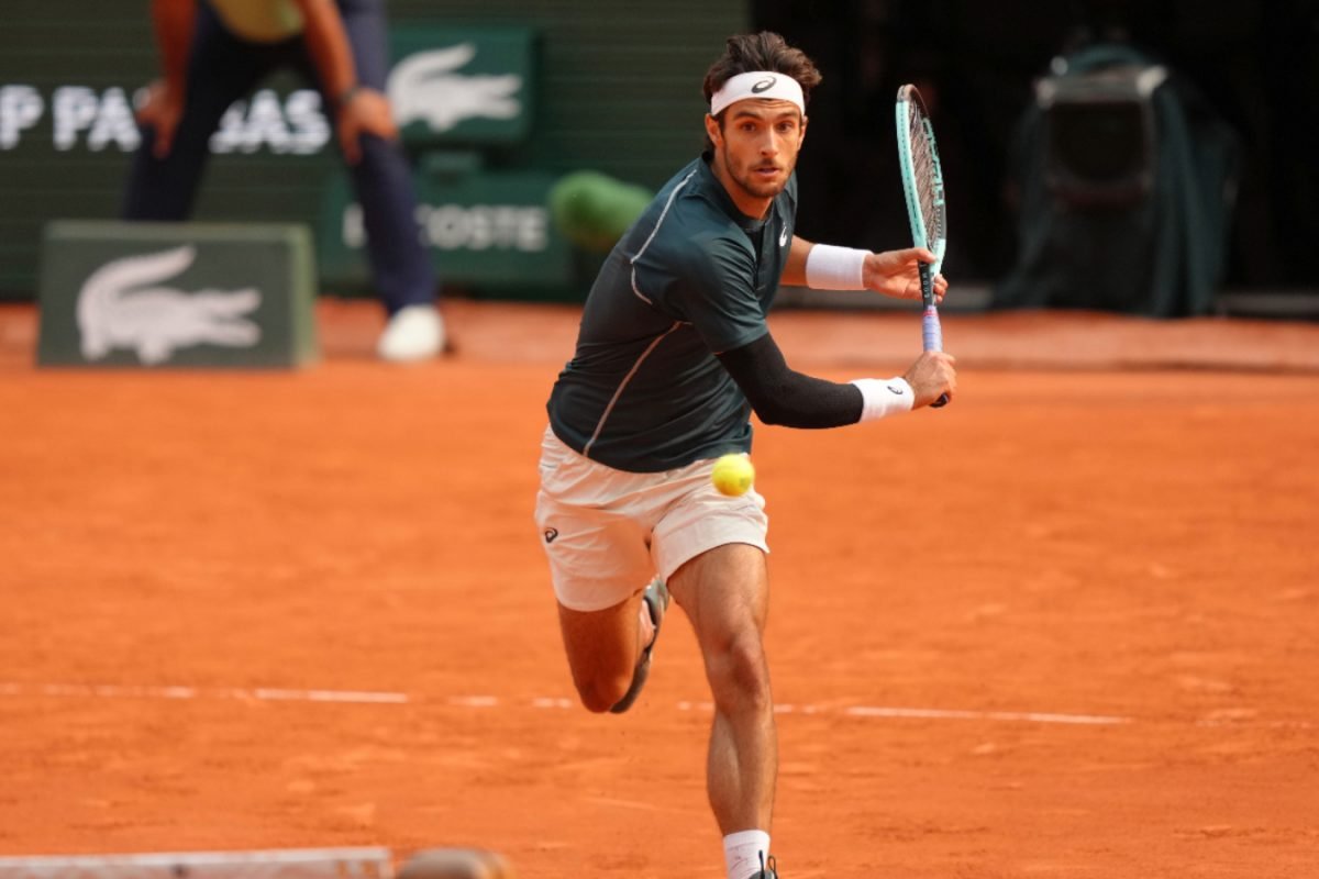 Lorenzo Musetti Kicks Ball At Lineswoman; Gets Warned For Unsportsmanlike Conduct At French Open: WATCH