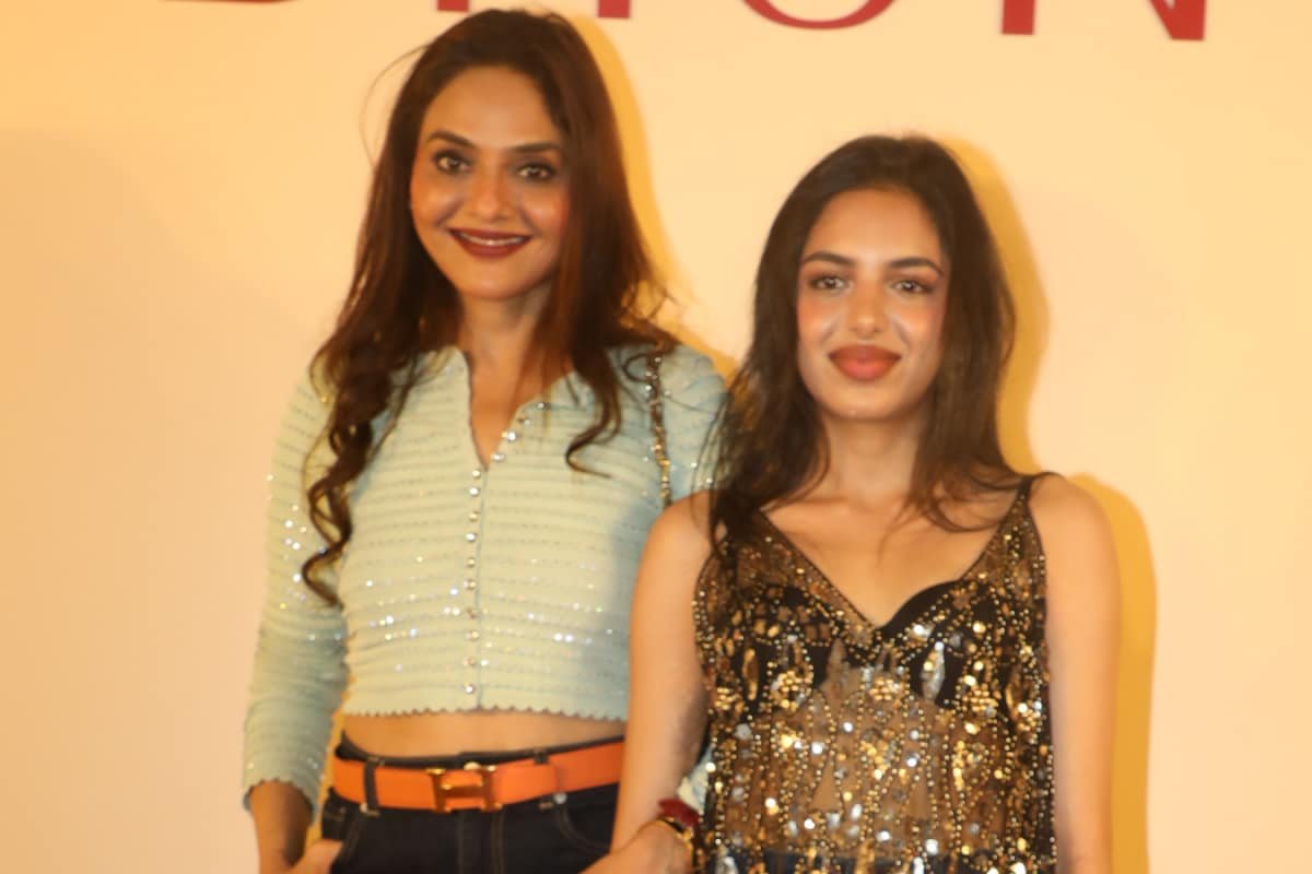 Madhoos Youthful Glow Stuns Onlookers; Fans Say Ye Shilpa Ko Compete Karti Hai