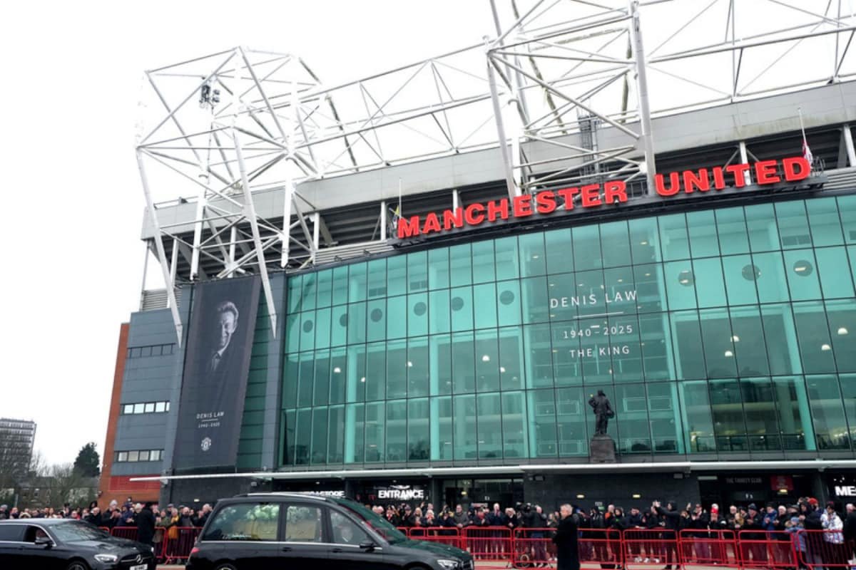 Manchester United Announce Fresh Cut Jobs, Bonuses And Free Lunches To Restore Profits