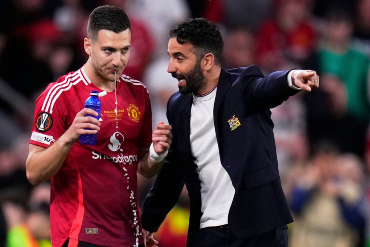 Dalot Calls For Reflection At Manchester United: Hurts When You See The Fans..