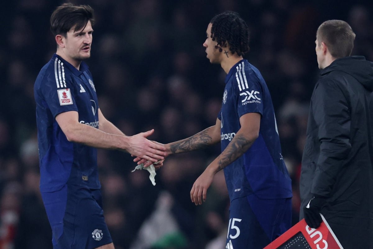 Manchester Uniteds Harry Maguire and Leny Yoro Fit To Return, Bruno Fernandes Not Going Anywhere