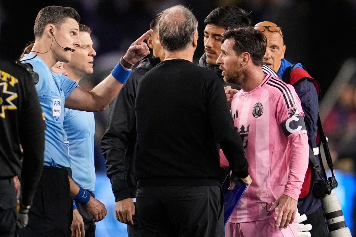 Inter Miamis Lionel Messi Avoids Red Card, Thanks To Opposition Manager: WATCH