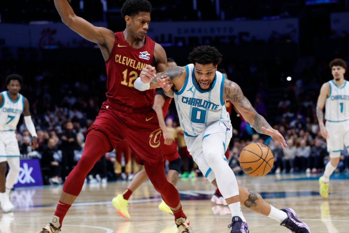 NBA: Cleveland Cavaliers Survive Charlotte Hornets Scare, Oklahoma City Thunder Roll On