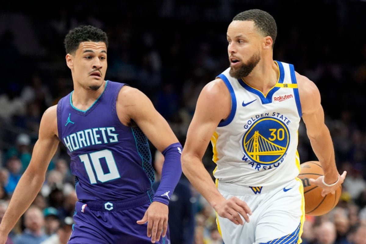 NBA: Stephen Curry Stars As Golden State Warriors Beat Charlotte Hornets 119-101