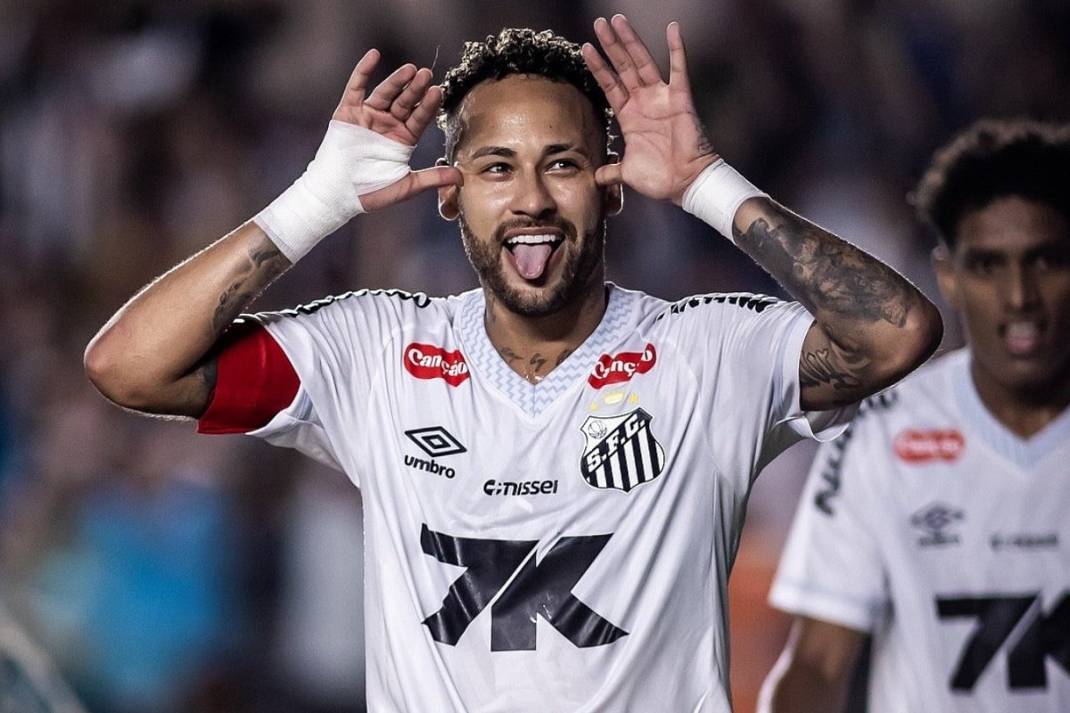 Watch: Neymar Takes Huge Risk! Scores & Assists With Injured Leg To Help Santos In Relegation Battle