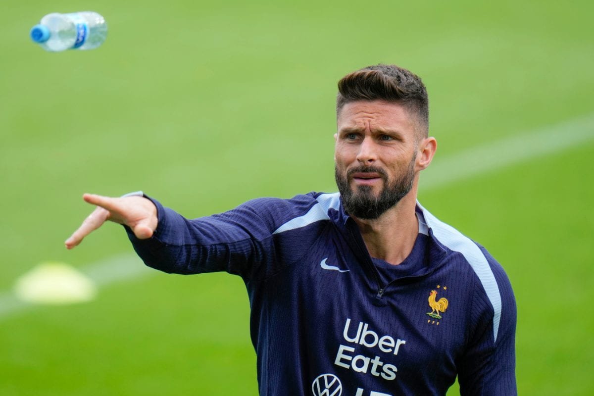 Olivier Giroud Suffers Home Theft Of USD 500,000 In Jewelry: Report