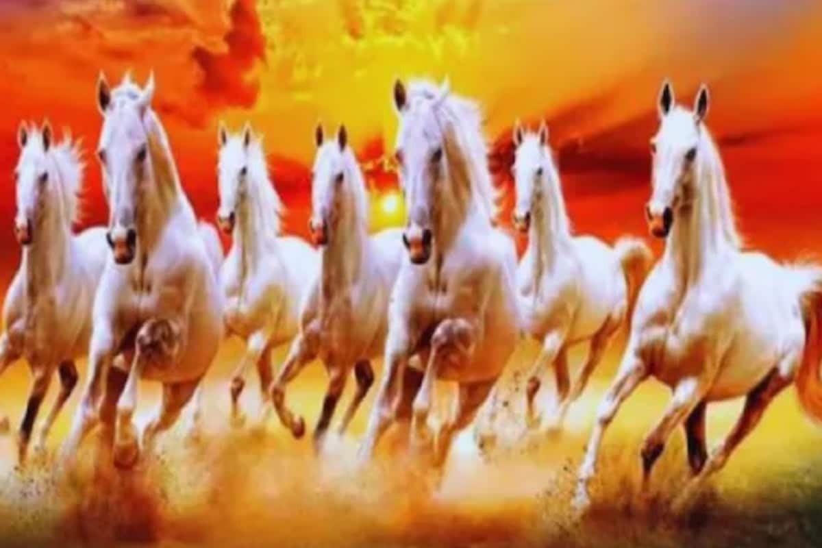 Vastu Tips: Place A Picture Of 7 Running Horses In This Direction For Wealth, Career Growth