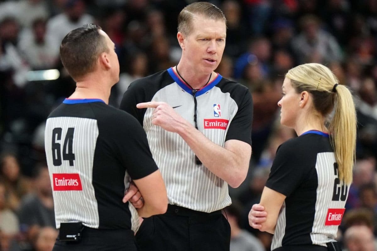 NBA Referees To Start Using Headsets To Facilitate Real-Time Communication