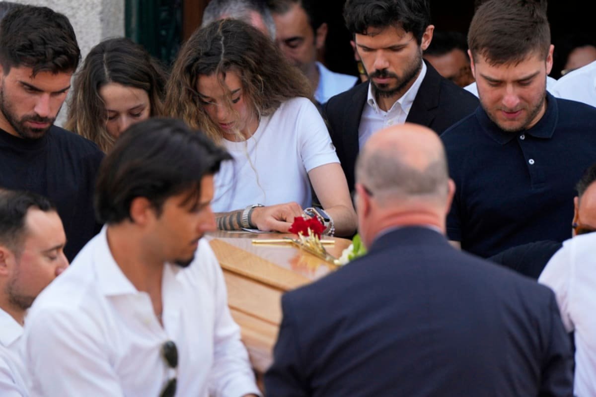 Ruben Neves Joins Jotas Funeral As Pallbearer After Getting Emotional At CWC