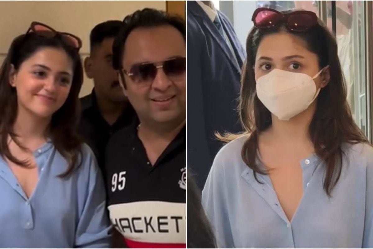 Saiyaara Star Aneet Padda Turns Heads As She Arrives In Delhi, Poses With Fans For Selfies | Watch