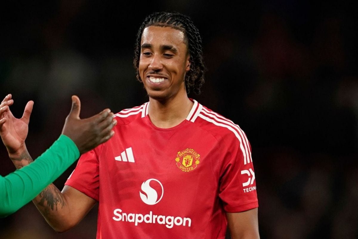 Leny Yoro, Matthijs de Ligt Absent During Man United Training Ahead Of Chelsea Clash