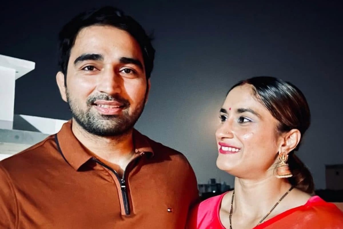 India Wrestler Vinesh Phogat Announces Pregnancy, Bajrang-Sakshi Lead Wishes