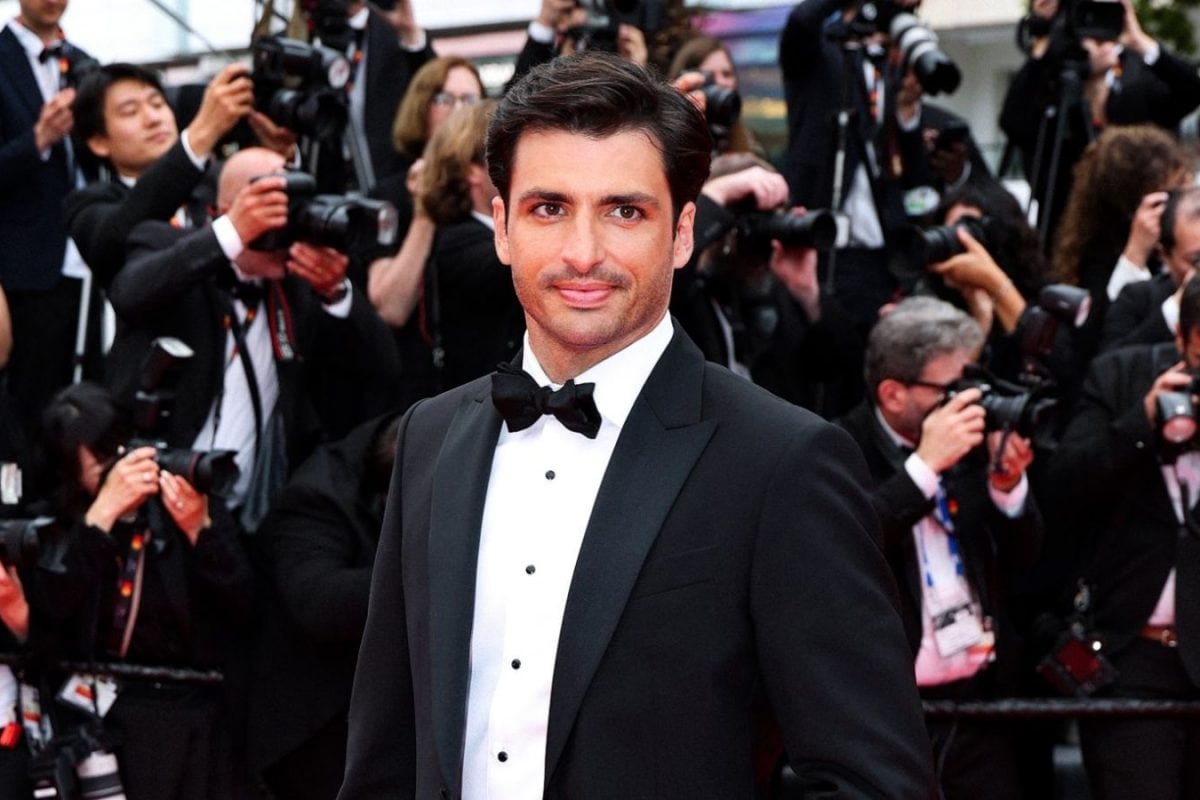 Carlos Sainz Throws Weight Behind Father For FIA President Role