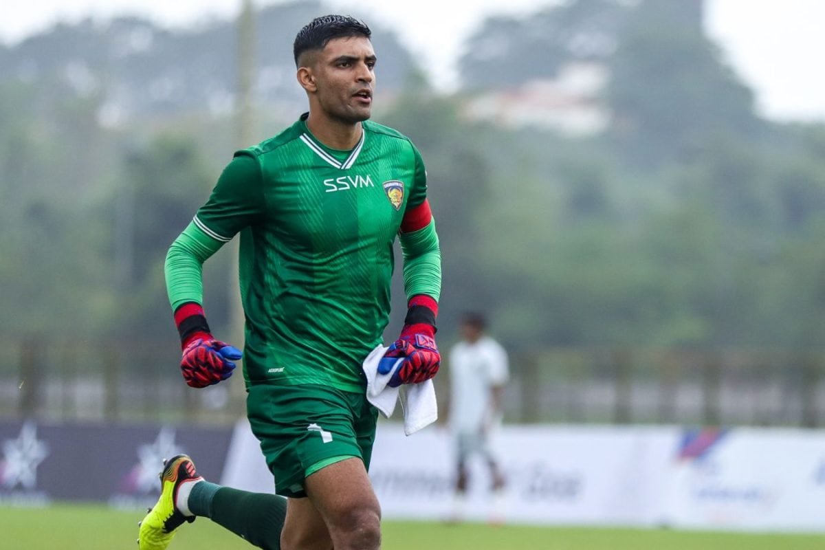 Chennaiyin FC Goalie Samik Mitra Nets From Open Play To Hold Dempo In AIFF Super Cup | Watch