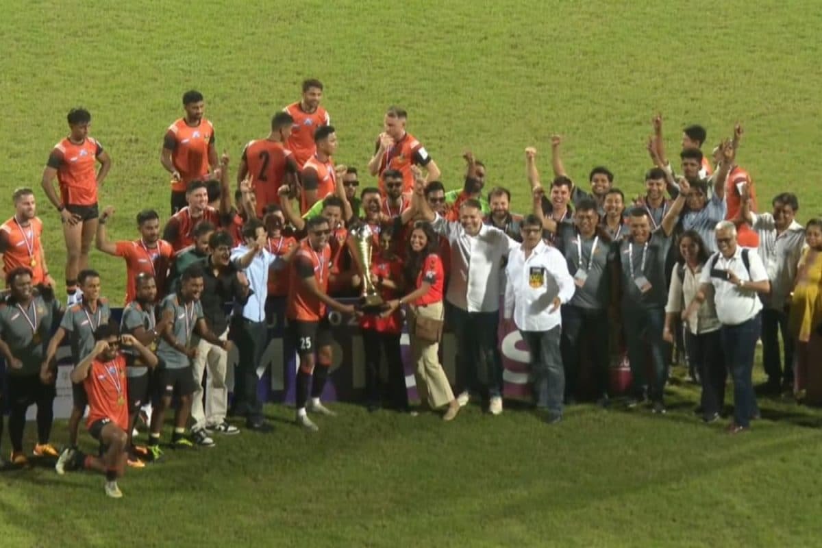 And Six Month Later! Inter Kashi Presented With Replica I-League 2024–25 Title