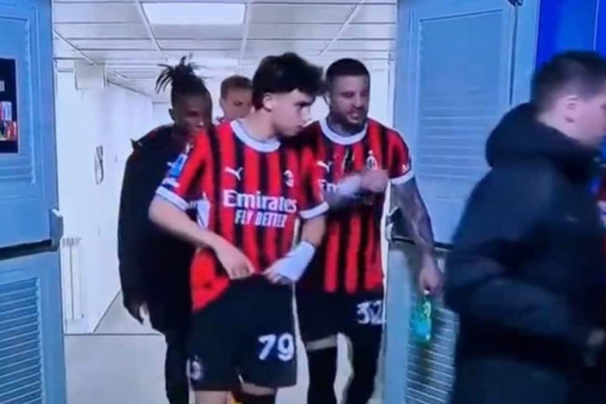 Pass The Ball, We Arent Messi: Kyle Walkers Instructions To AC Milan Teammate Joao Felix During Defeat To Napoli | Watch