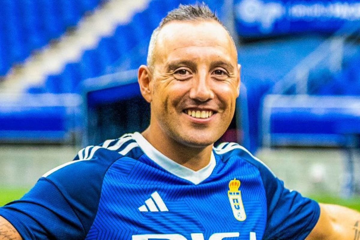 Symbol And Emblem: Santi Cazorla Inks New Deal With Real Oviedo Following Promotion