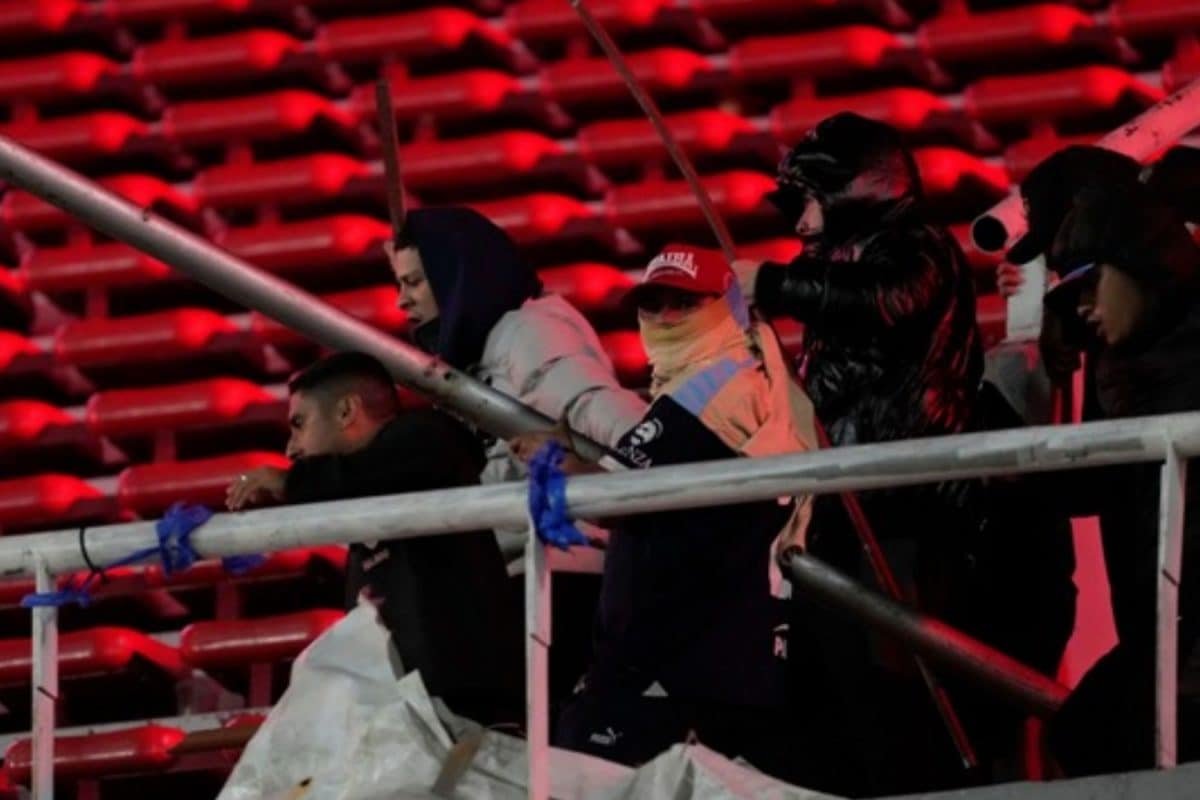 Argentina Releases 104 Fans Detained During Independiente Vs Universidad De Chile Brawl