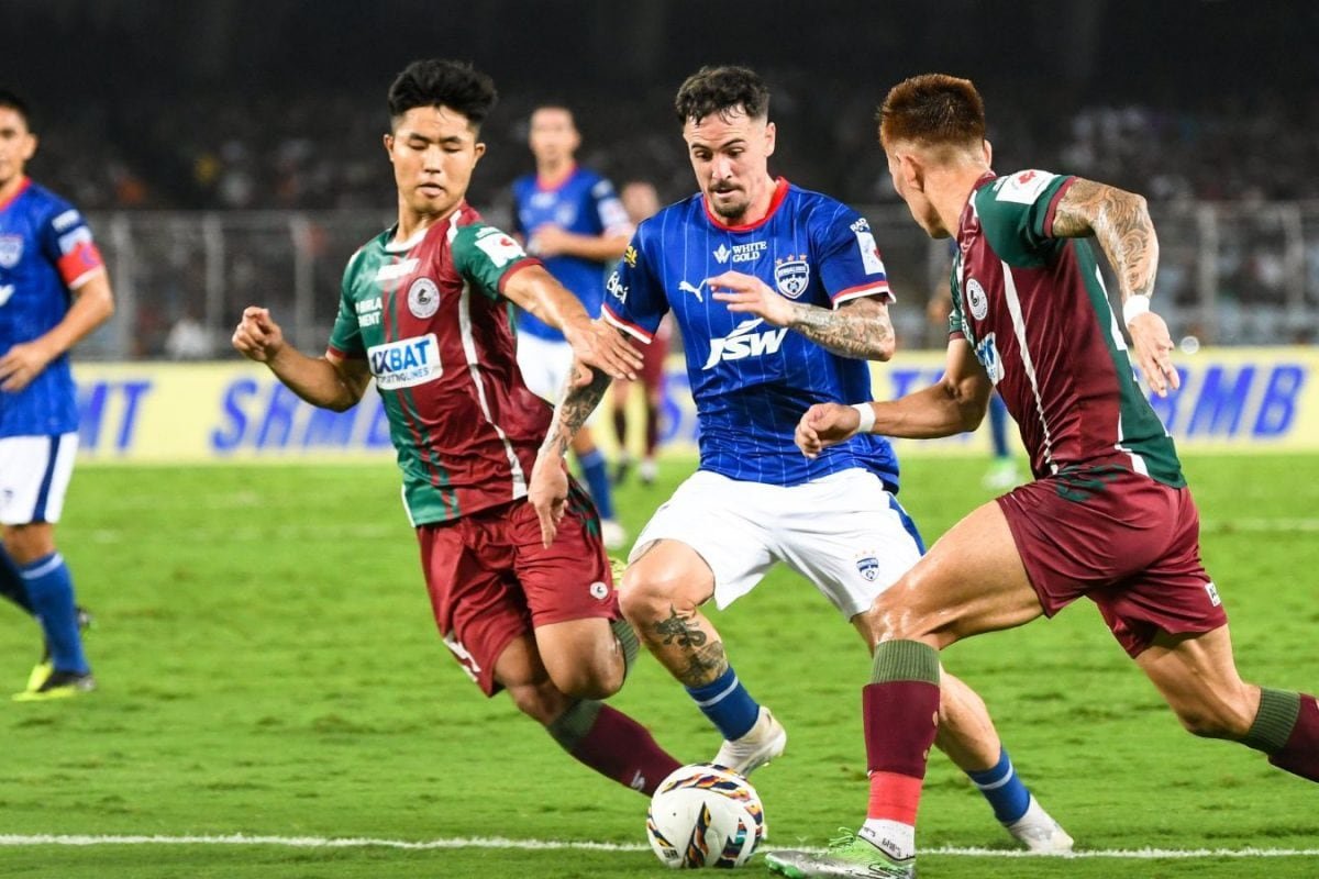 Bengaluru FC Owner, Fan Sustain Wounds In Aftermath Of Mohun Bagan Super Giant Supporters Live Firecracker Attack On Away Crowd