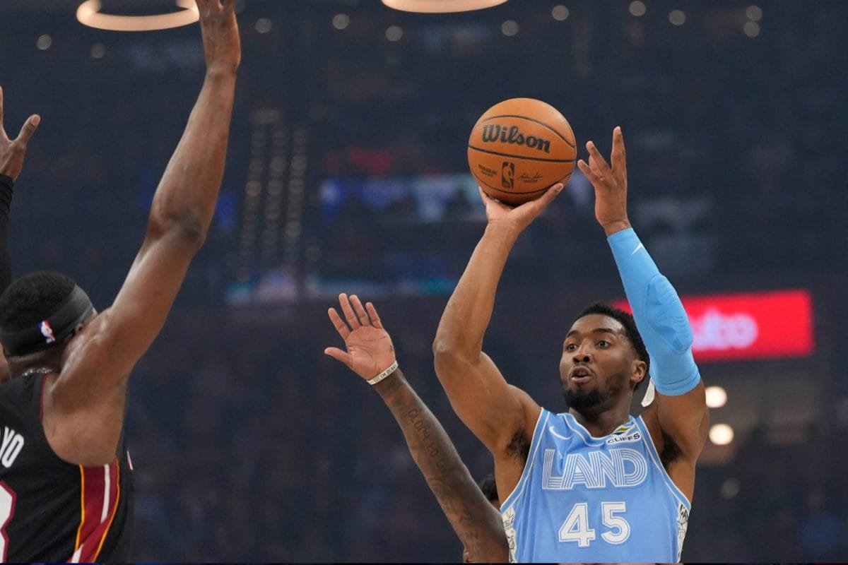 Donovan Mitchell Takes Cavaliers Into NBA Playoffs With Win Over Miami Heat