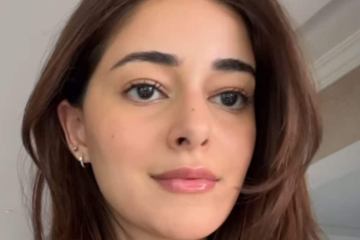 Ananya Panday, Sometimes, Manages To Do ‘Her Makeup Well | Watch