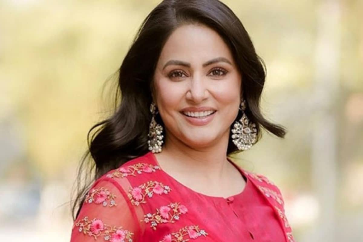 Hina Khan Shares Her ‘Fan Moment’ With ‘The OG Superman Of India’ Dharmendra