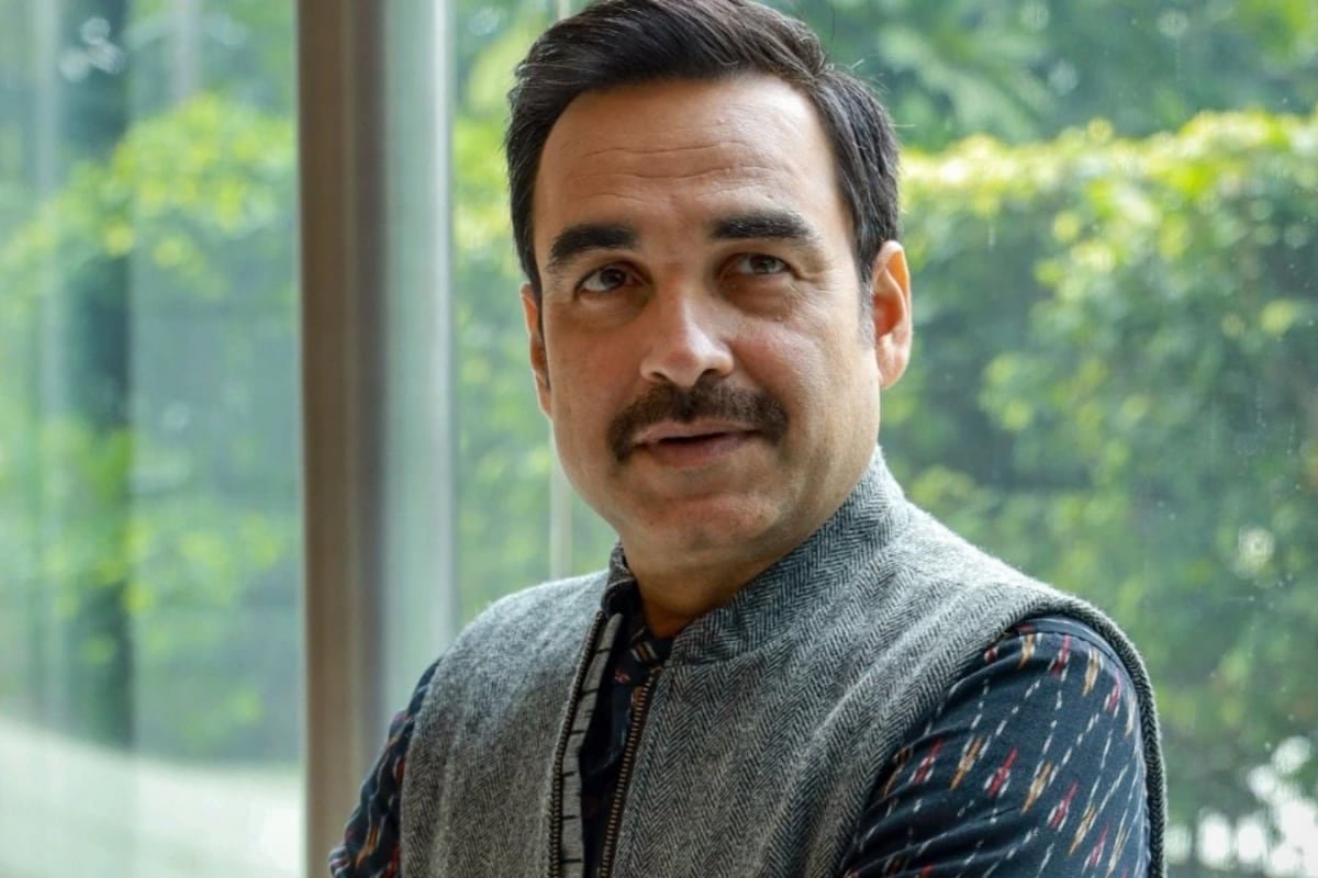 Watch: Pankaj Tripathi, With Folded Hands, Requests Paparazzi To Let Him Board His Boat