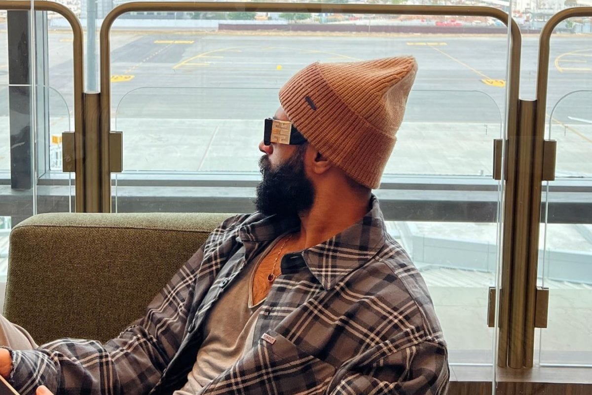 Vijay Deverakonda Is Off To The Kingdom Of Lanka For A Love Song, Pics Inside