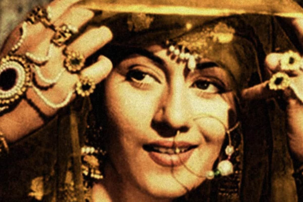 Madhubala Spat Out Blood While Brushing Teeth, Dilip Kumar Flew In Doctor, Reveals Sister Madhur Bhushan